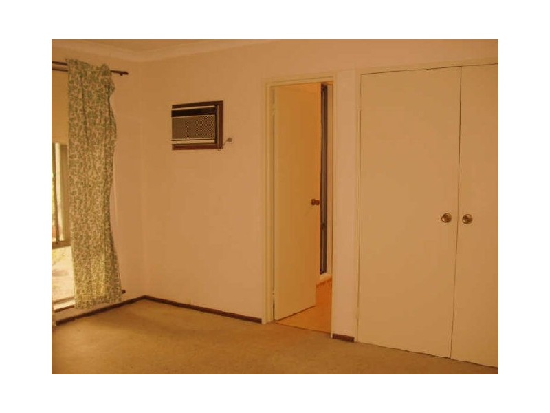 18 Mallard Way, Bibra Lake WA 6163