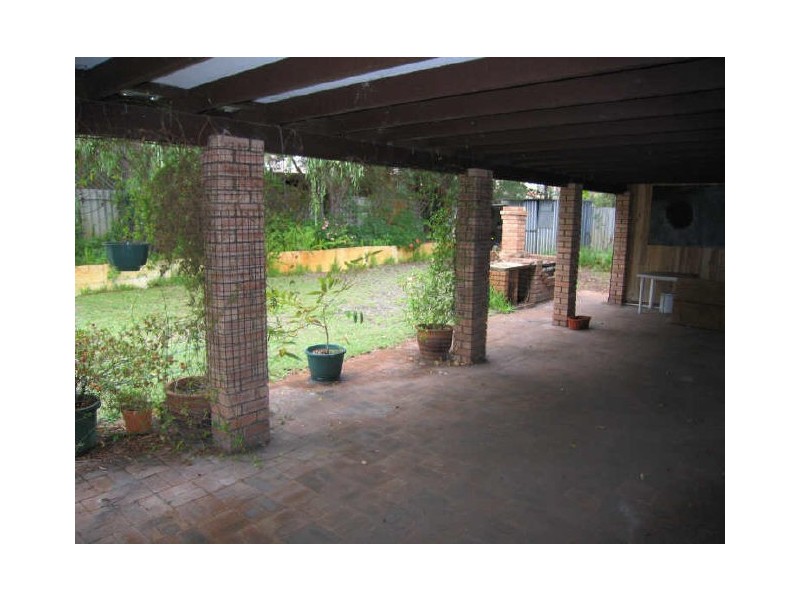 18 Mallard Way, Bibra Lake WA 6163