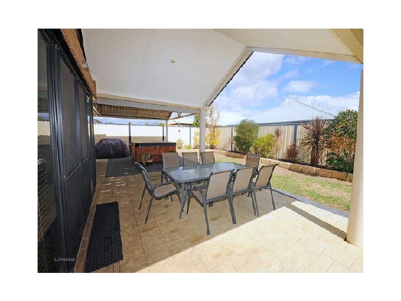 14 Beaumont Parkway, Success WA 6164