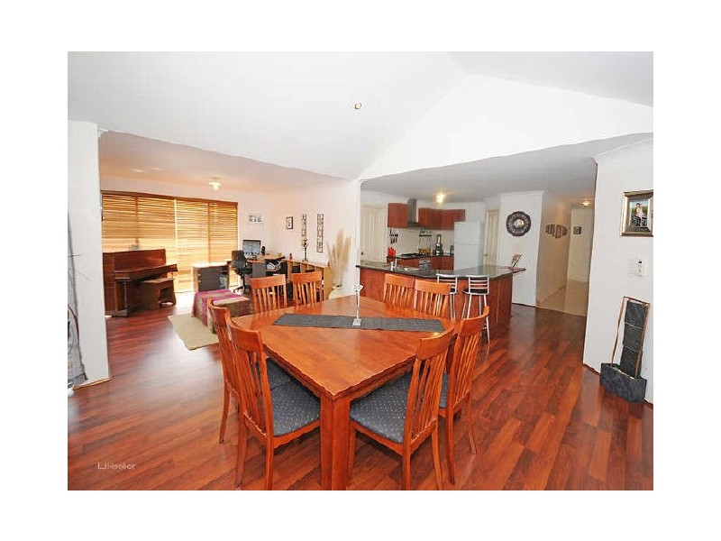 14 Beaumont Parkway, Success WA 6164