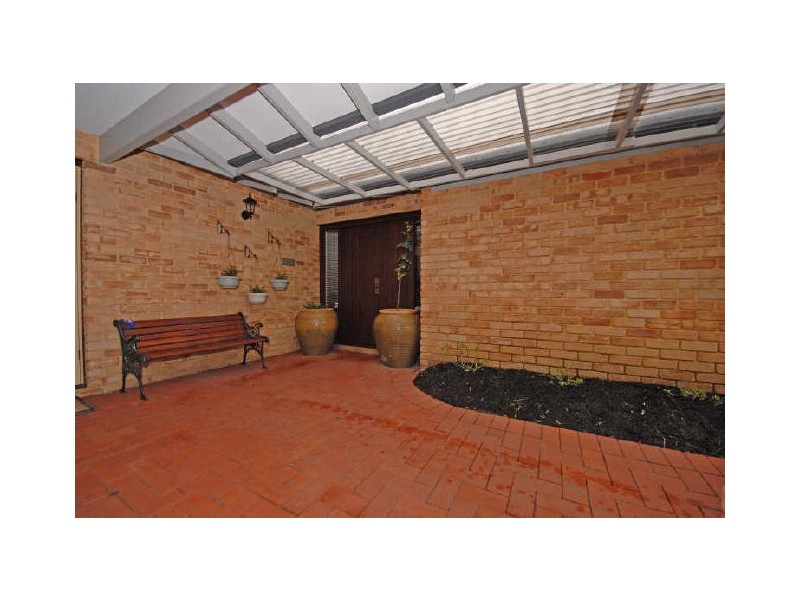 14 Harrington Crescent, Leeming WA 6149