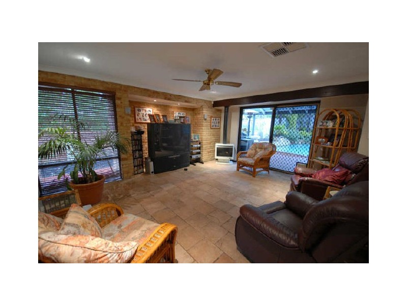 14 Harrington Crescent, Leeming WA 6149