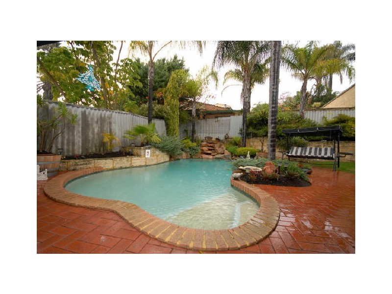 14 Harrington Crescent, Leeming WA 6149