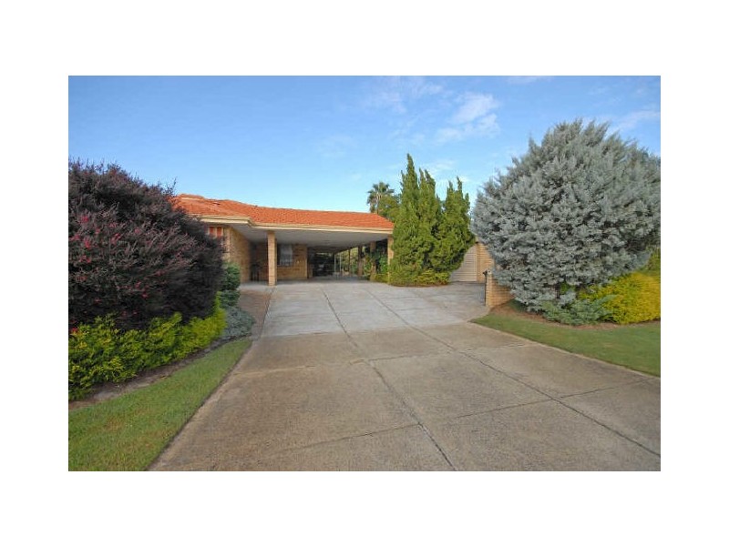 2 Leahy Court, Leeming WA 6149