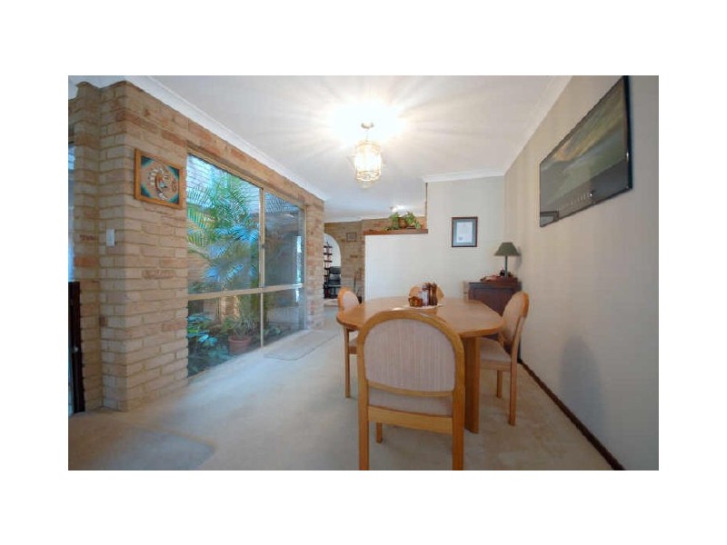 2 Leahy Court, Leeming WA 6149