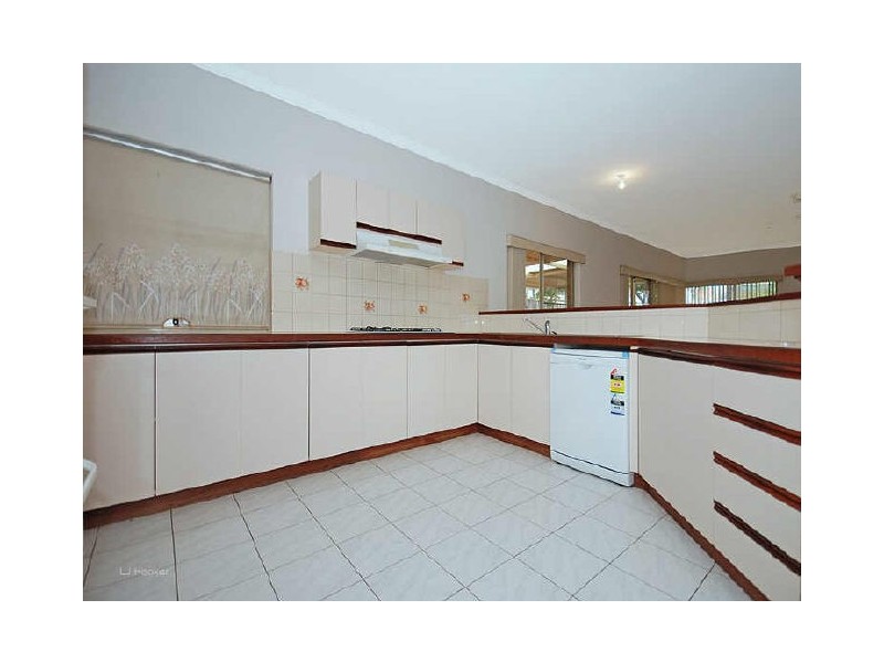 24 Greencroft Gardens, Leeming WA 6149