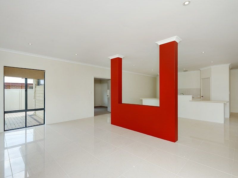 16 Heathcote Way, Bertram WA 6167