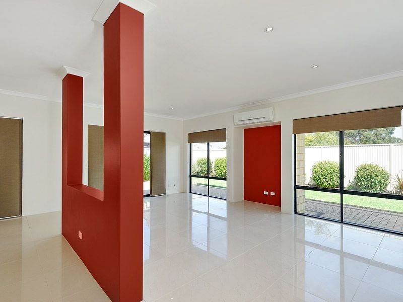 16 Heathcote Way, Bertram WA 6167
