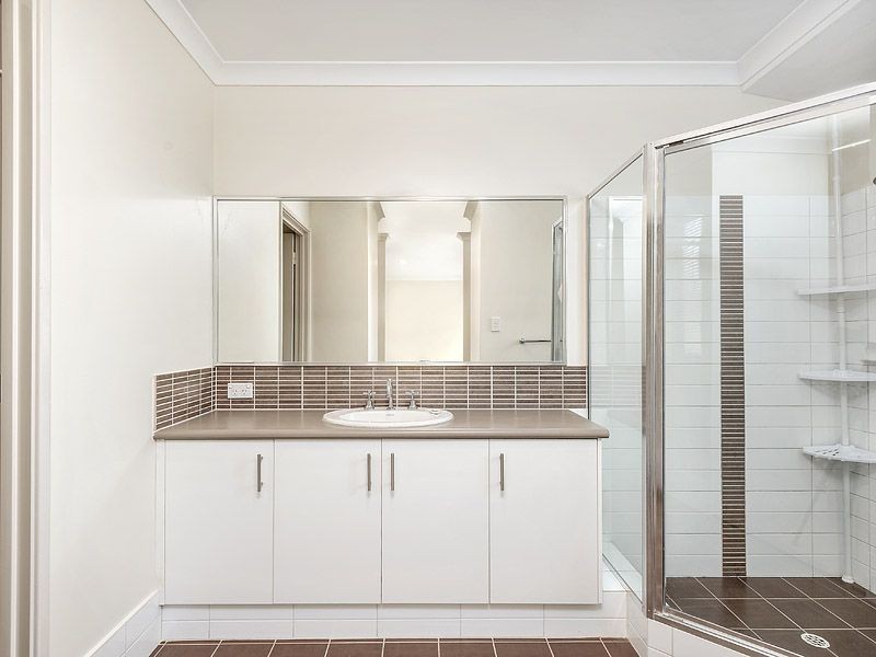 16 Heathcote Way, Bertram WA 6167
