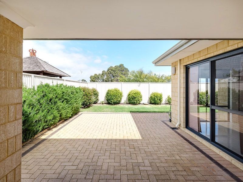 16 Heathcote Way, Bertram WA 6167