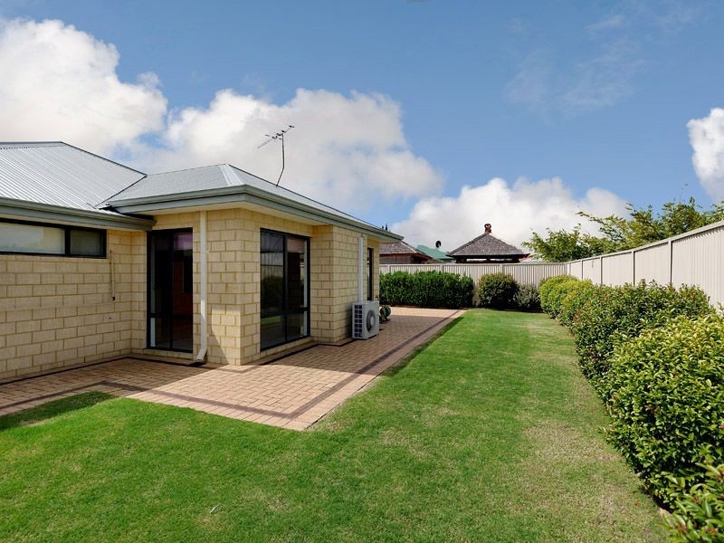 16 Heathcote Way, Bertram WA 6167