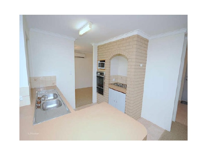 11 Illyarrie Place, Willetton WA 6155