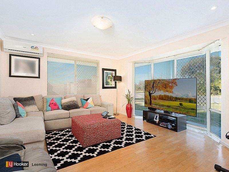 1 Gilchrist Avenue, Bibra Lake WA 6163