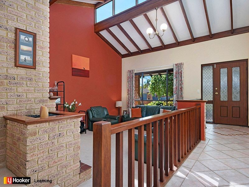 9 Keys Court, Leeming WA 6149