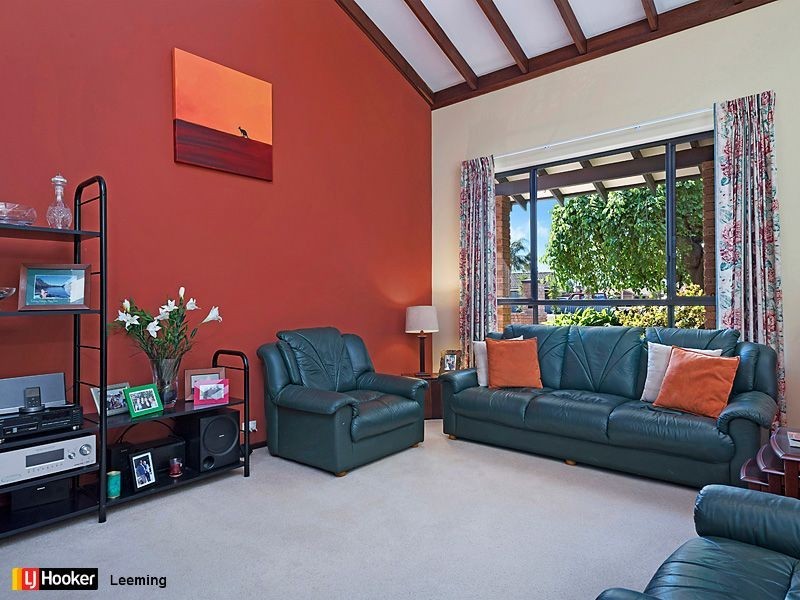 9 Keys Court, Leeming WA 6149