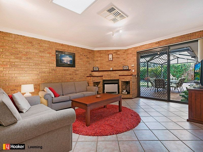 9 Keys Court, Leeming WA 6149