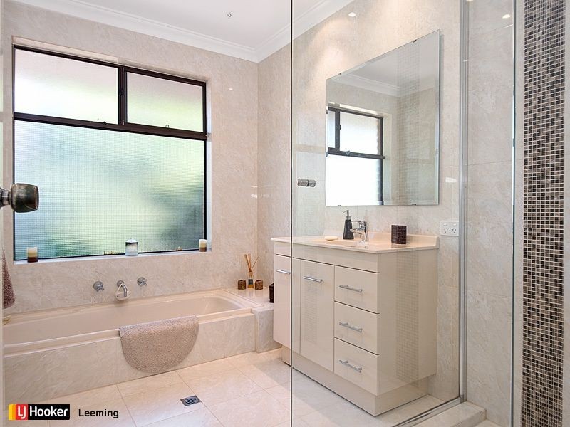 9 Keys Court, Leeming WA 6149