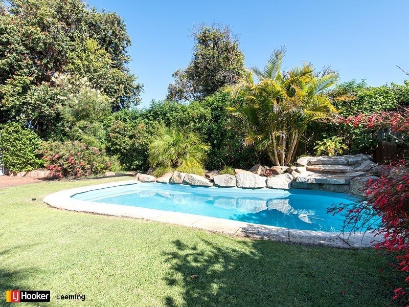 9 Keys Court, Leeming WA 6149