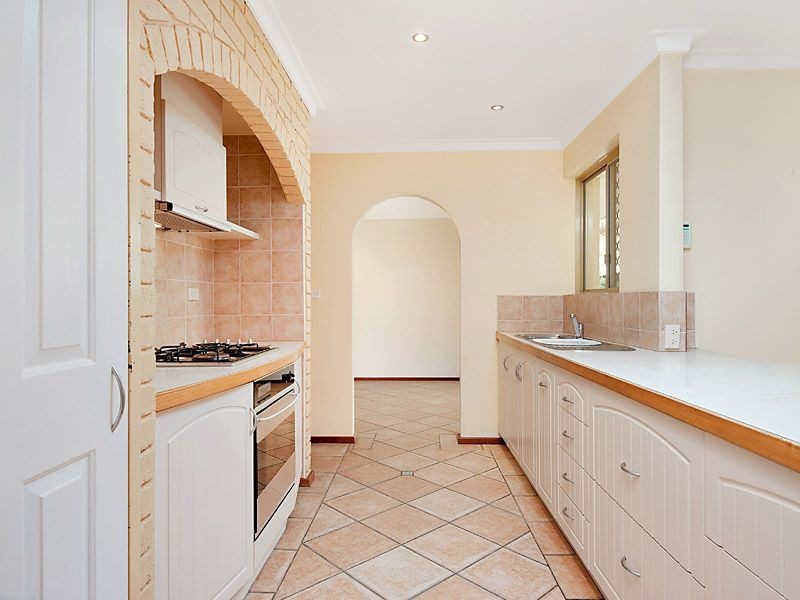 4 Ashton Place, Leeming WA 6149