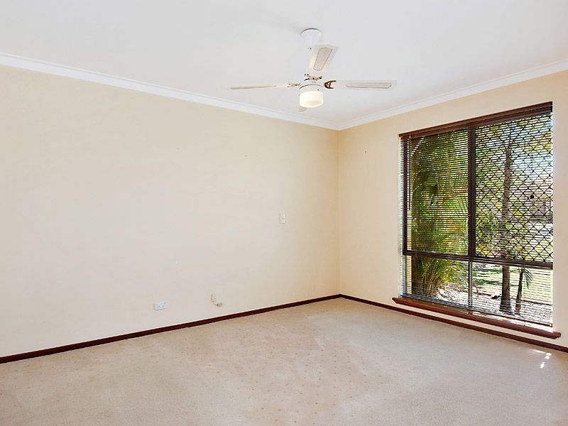 4 Ashton Place, Leeming WA 6149