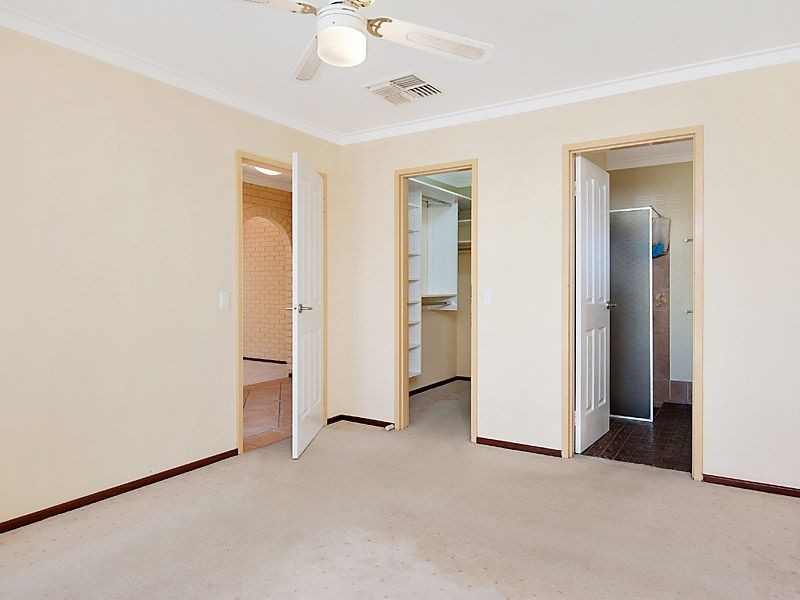 4 Ashton Place, Leeming WA 6149
