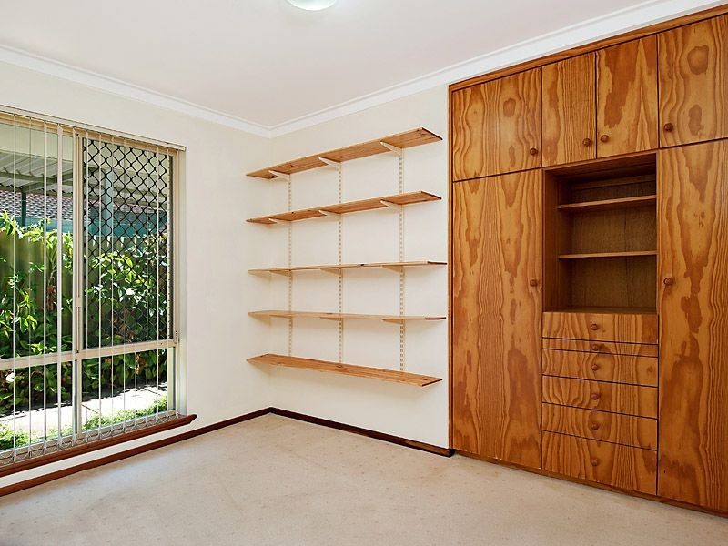 4 Ashton Place, Leeming WA 6149