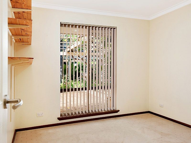 4 Ashton Place, Leeming WA 6149