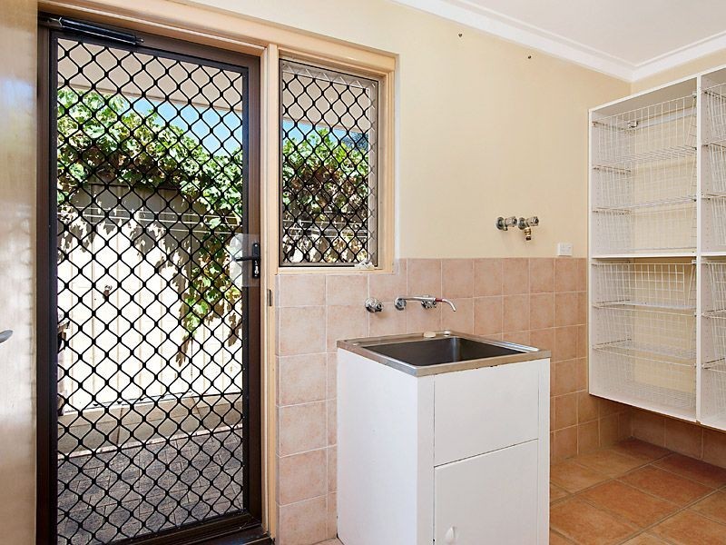 4 Ashton Place, Leeming WA 6149