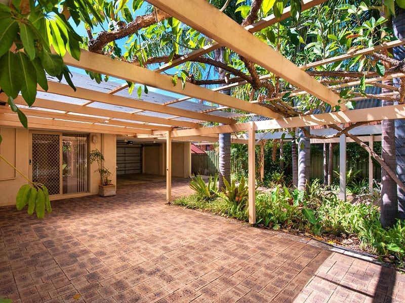 4 Ashton Place, Leeming WA 6149