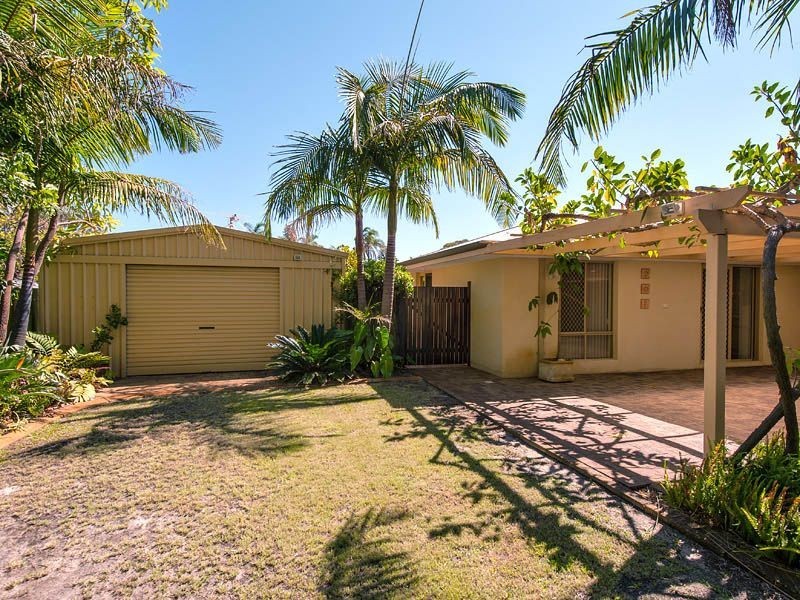 4 Ashton Place, Leeming WA 6149