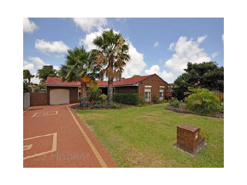 8 Rolland Court, Leeming WA 6149