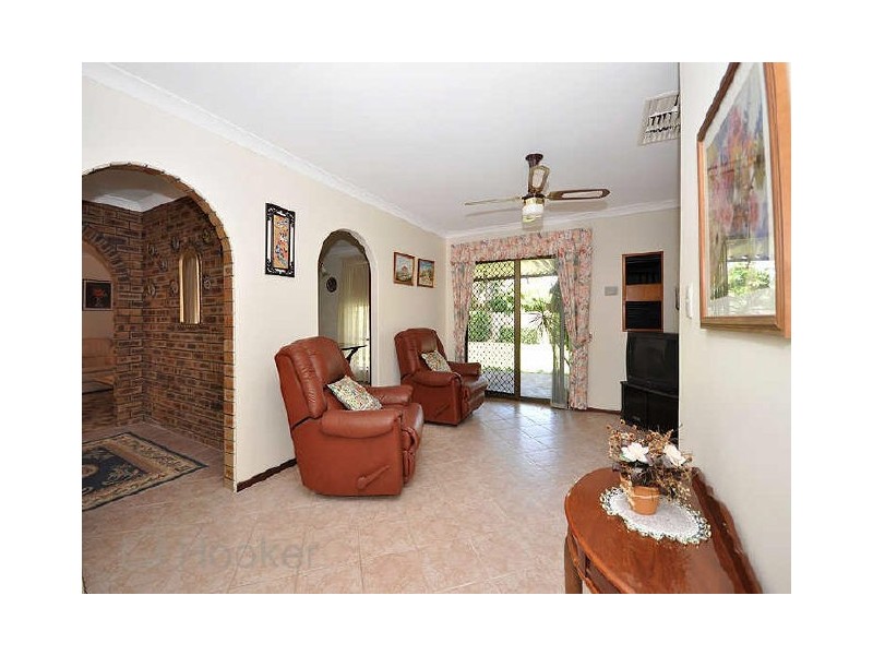 8 Rolland Court, Leeming WA 6149