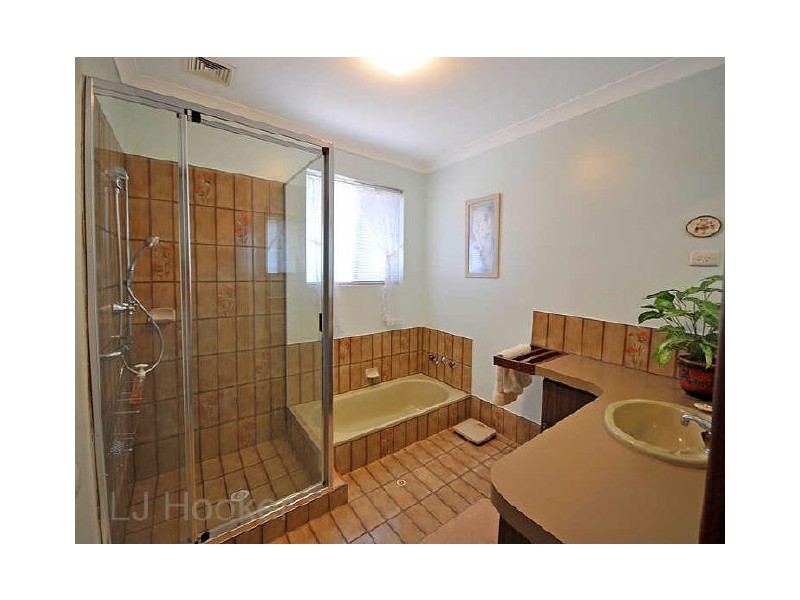 8 Rolland Court, Leeming WA 6149