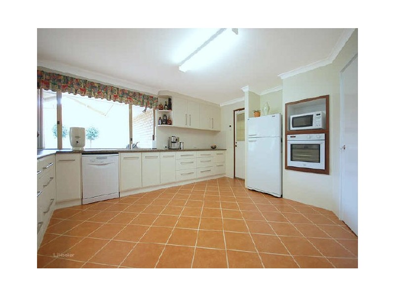 75 Sylvan Crescent, Leeming WA 6149