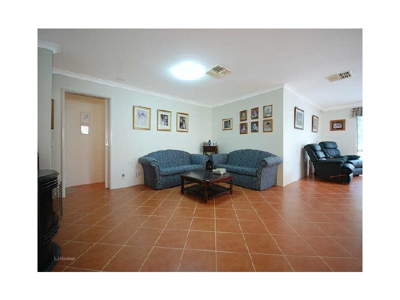 75 Sylvan Crescent, Leeming WA 6149