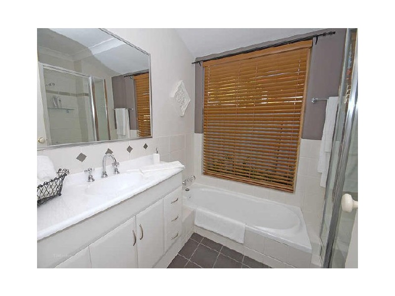 4 Harrington Crescent, Leeming WA 6149