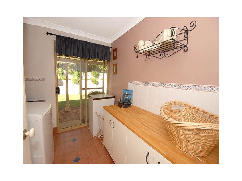 4 Harrington Crescent, Leeming WA 6149