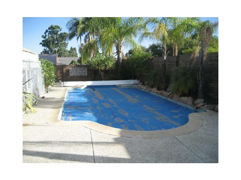 8 Pearson Crescent, Bull Creek WA 6149