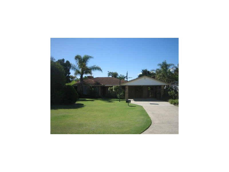 6 Bluebell Way, Bibra Lake WA 6163