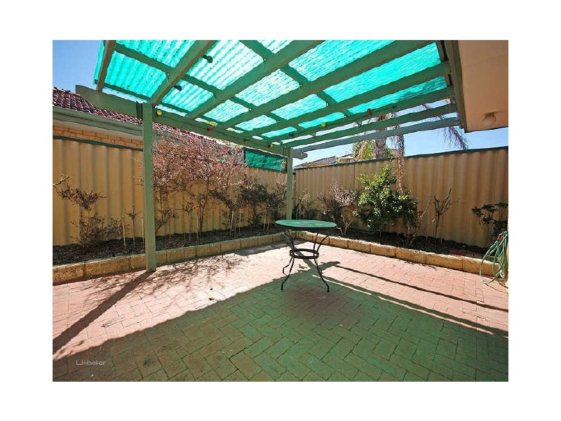 12B Smokewood Place, Leeming WA 6149