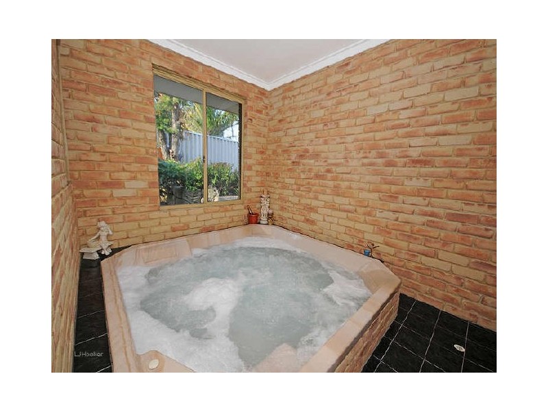 6 Nallan Place, Yangebup WA 6164