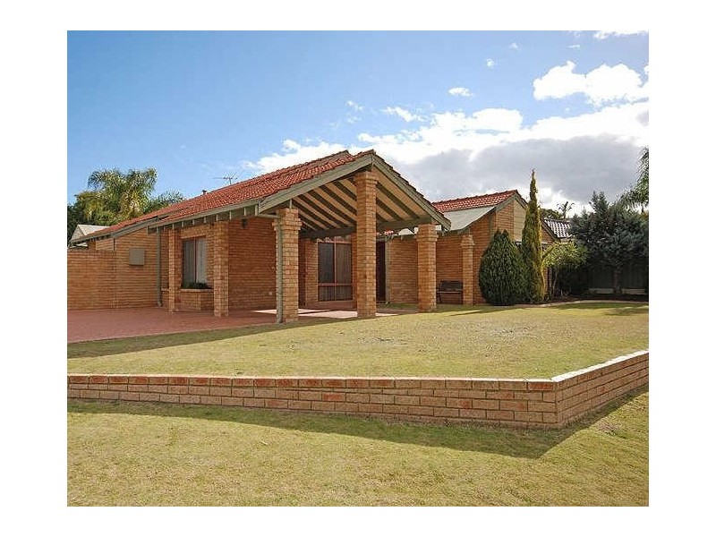 4 Capill Corner, Leeming WA 6149