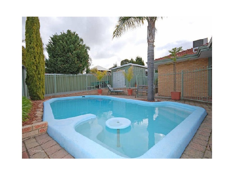 4 Capill Corner, Leeming WA 6149