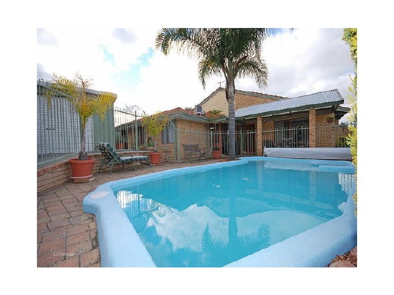 4 Capill Corner, Leeming WA 6149