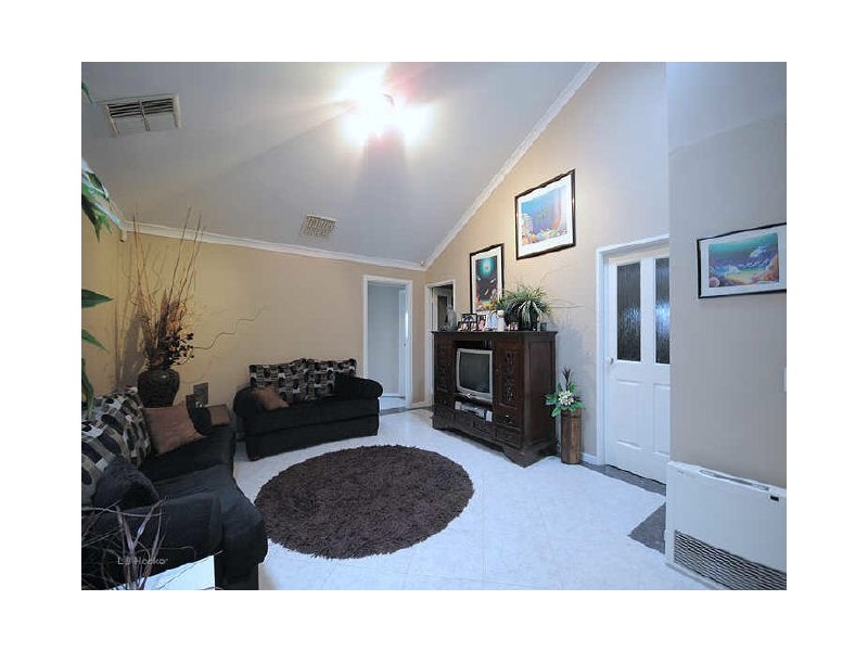 4 Laguna Green, Jandakot WA 6164