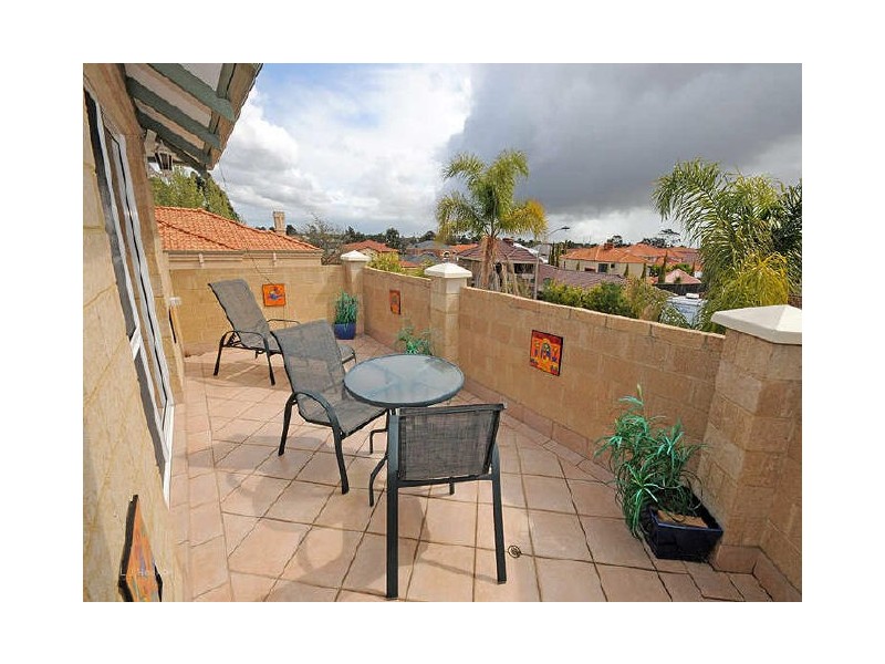 4 Laguna Green, Jandakot WA 6164