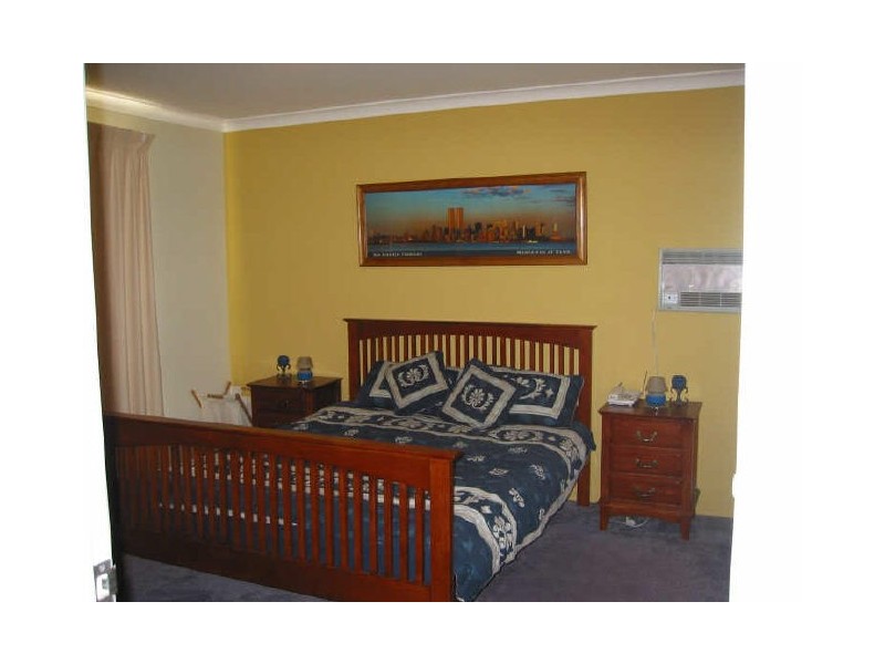 18a Noreatt Place, Leeming WA 6149