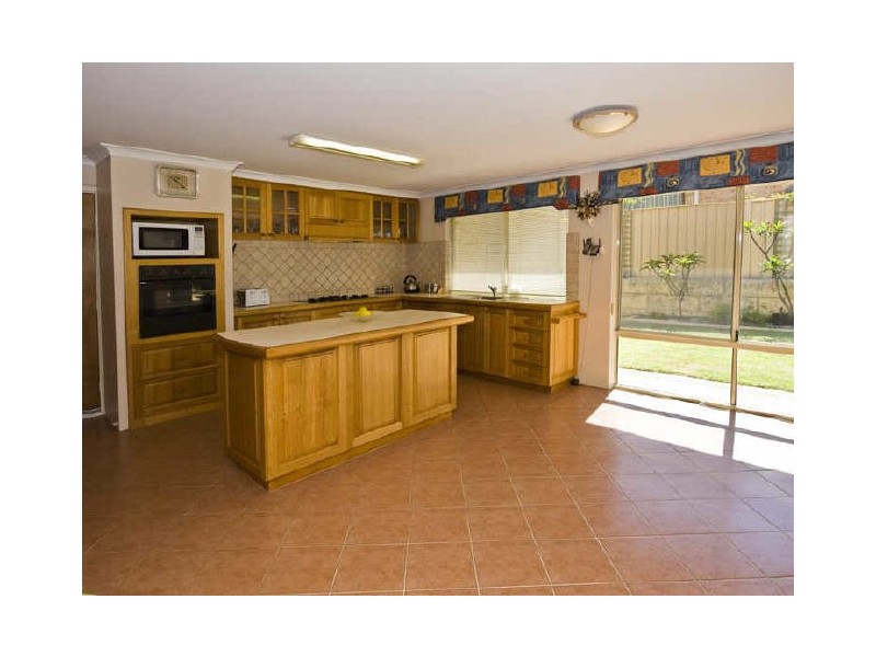 5 Atkinson Gardens, Leeming WA 6149