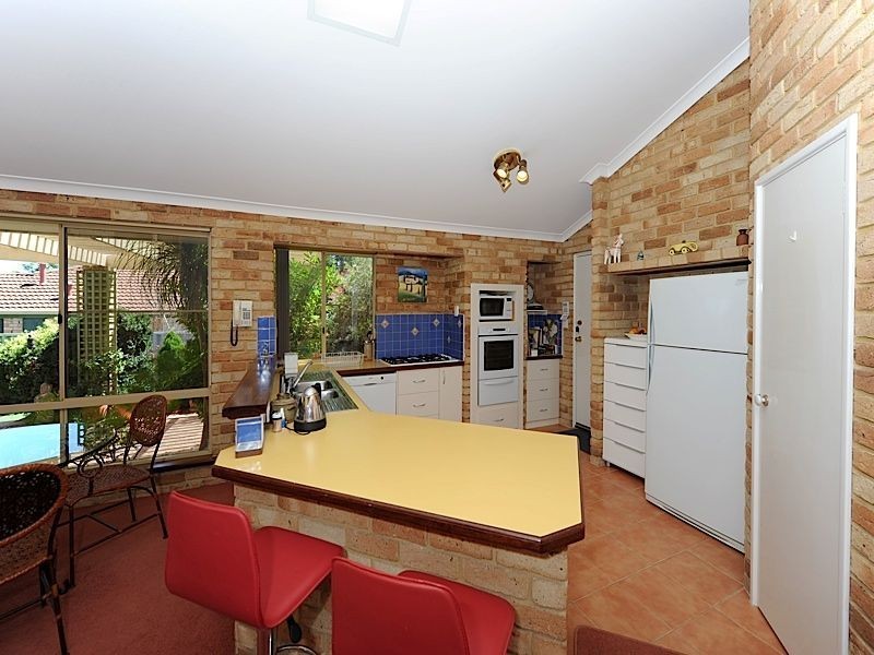 13 Sierra Chase, Leeming WA 6149