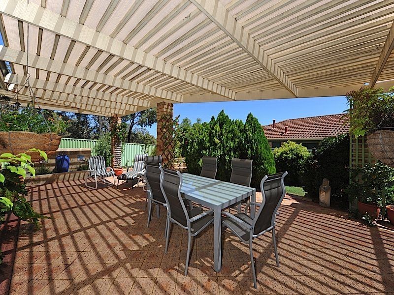 13 Sierra Chase, Leeming WA 6149